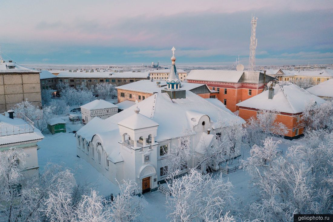 Храм святого Архангела Михаила в Воркуте фото
