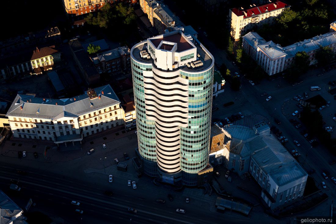 Бизнес-центр Кобра в Новосибирске с высоты фото