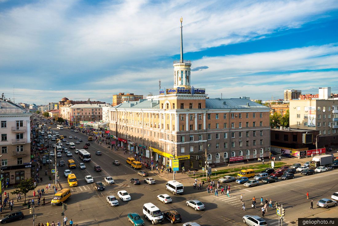 Омский дом со шпилем фото