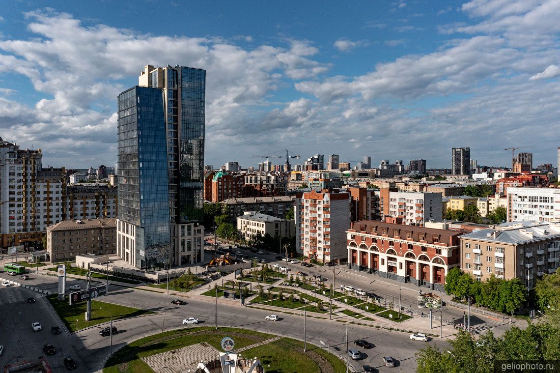 Площадь Кондратюка в Новосибирске фото