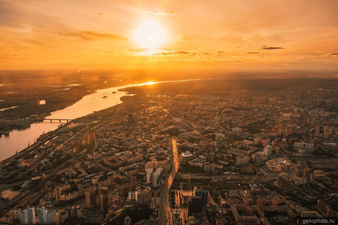 Новосибирск на закате фото