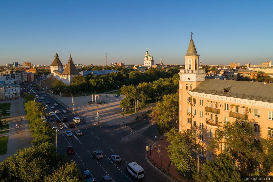 Площадь Ленина в Астрахани фото