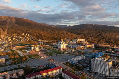Площадь Победы в Южно-Сахалинске с высоты фото