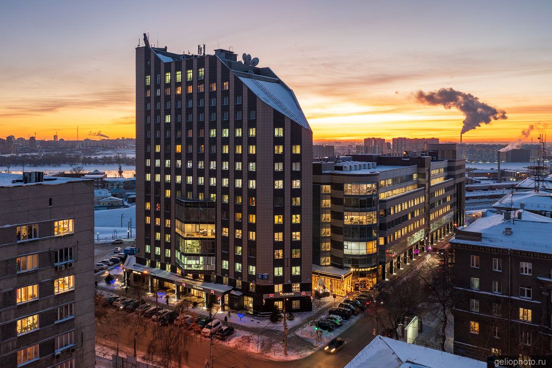 БЦ Кронос в Новосибирске зимой фото