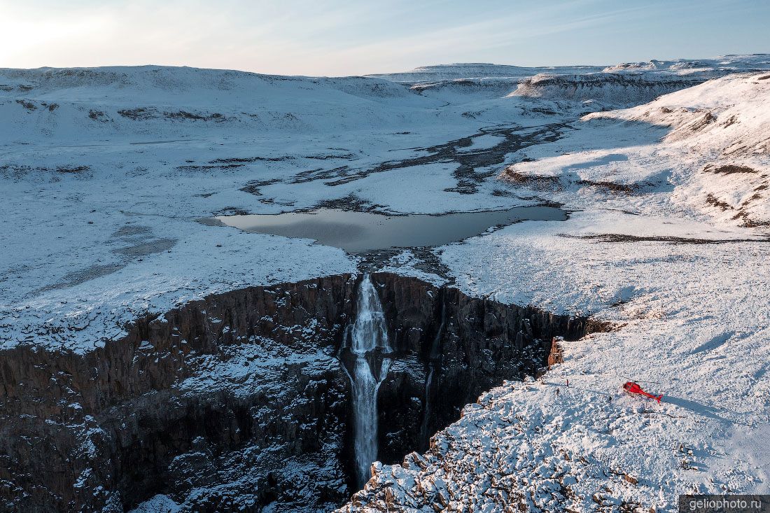Водопад Принцесса на плато Путорана с высоты фото