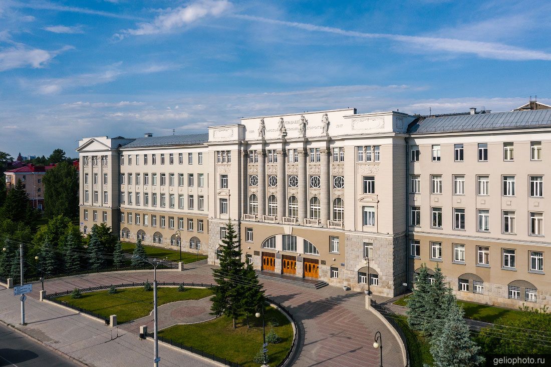 Омский университет путей сообщения ОмГУПС фото
