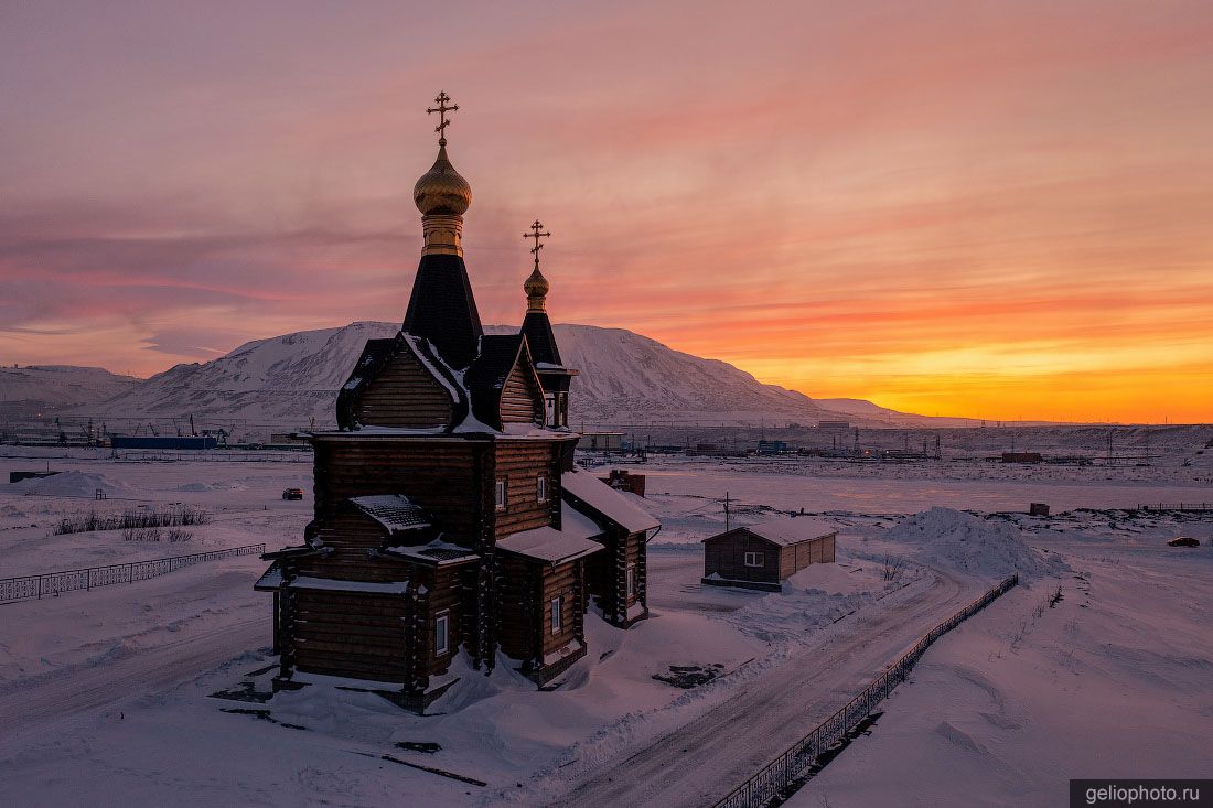 Храм Святителя Луки в Норильске фото