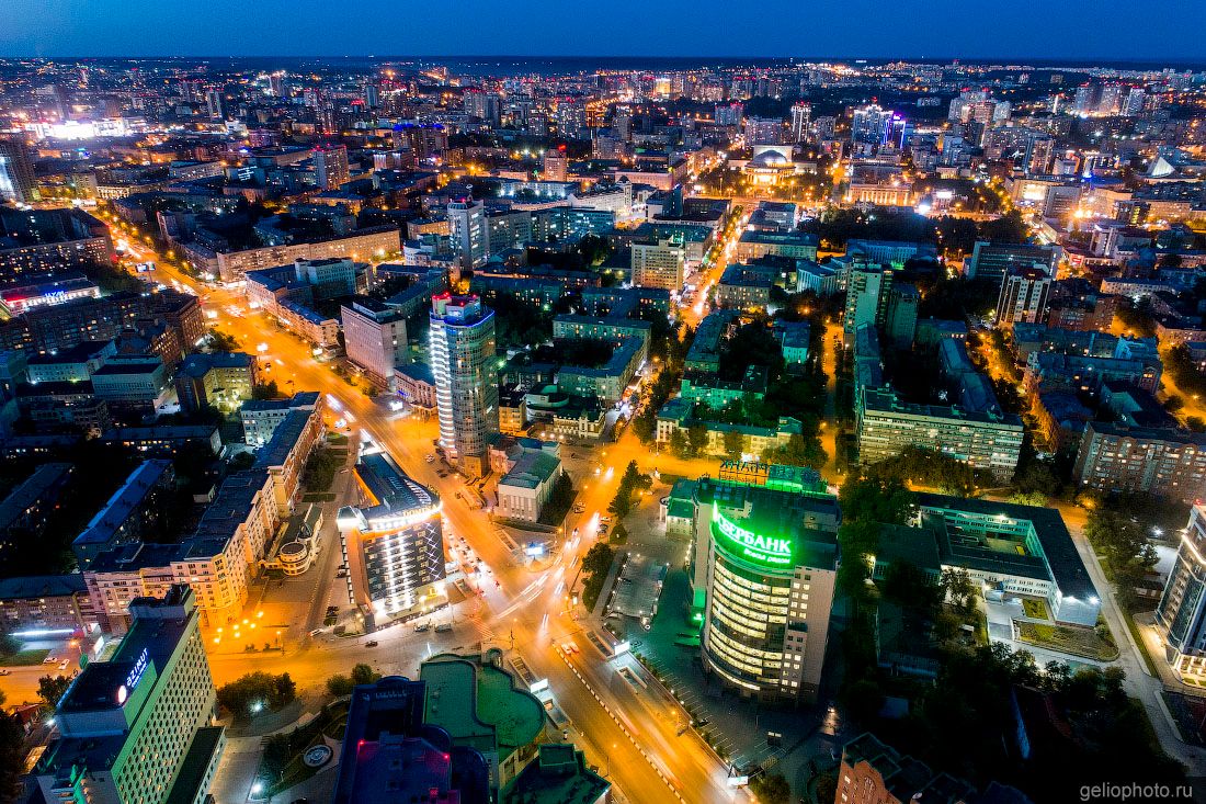 Пересечение улицы Ленина и проспекта Димитрова в Новосибирске фото