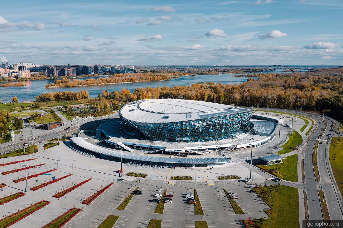 Сибирь-Арена в Новосибирске с высоты фото
