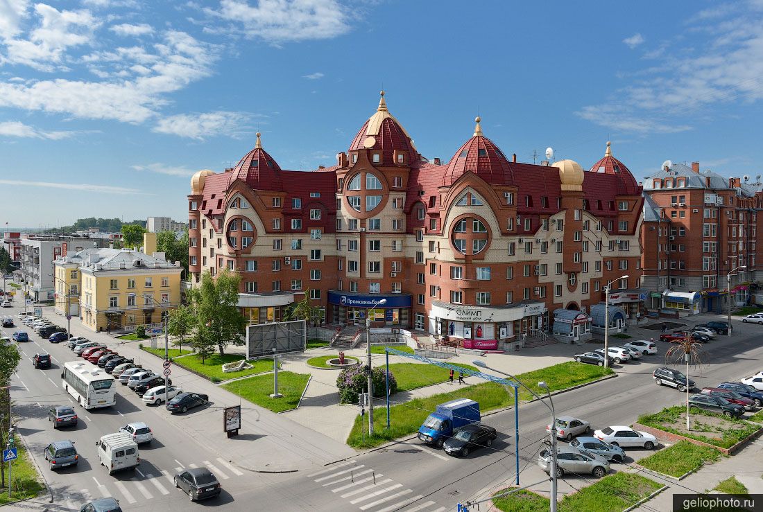 Жилой дом Три богатыря в Барнауле фото