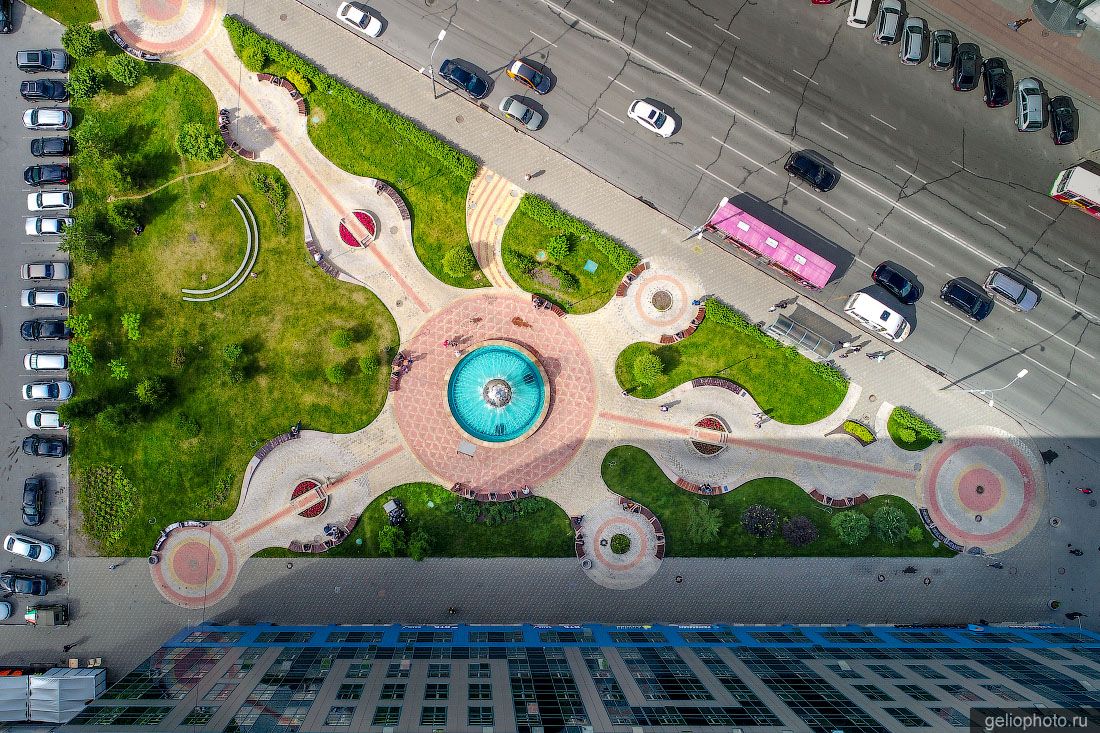 Сквер S7 в Новосибирске с высоты фото