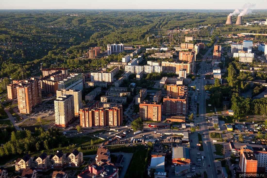 Улица Выборная в Новосибирске летом фото
