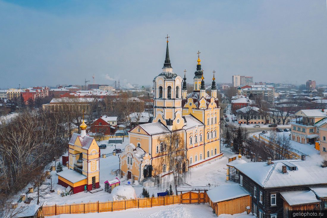 Воскресенская церковь в Томске зимой фото