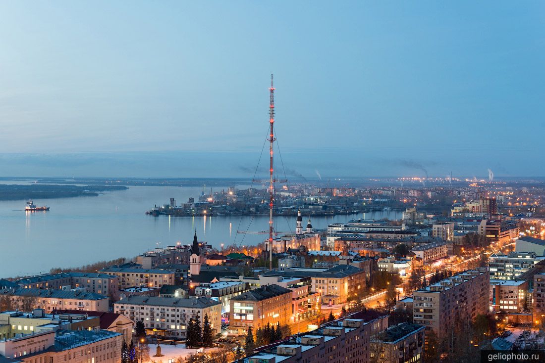 Телевышка на улице Попова в Архангельске фото