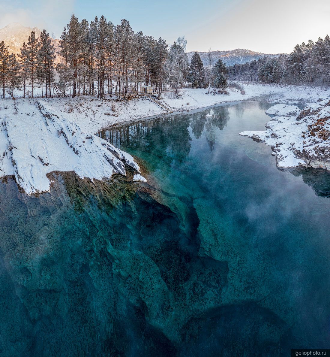 Голубые озёра Горного Алтая зимой фото