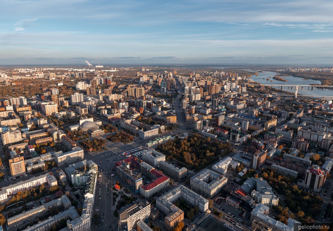 Центр Новосибирска осенью с высоты фото