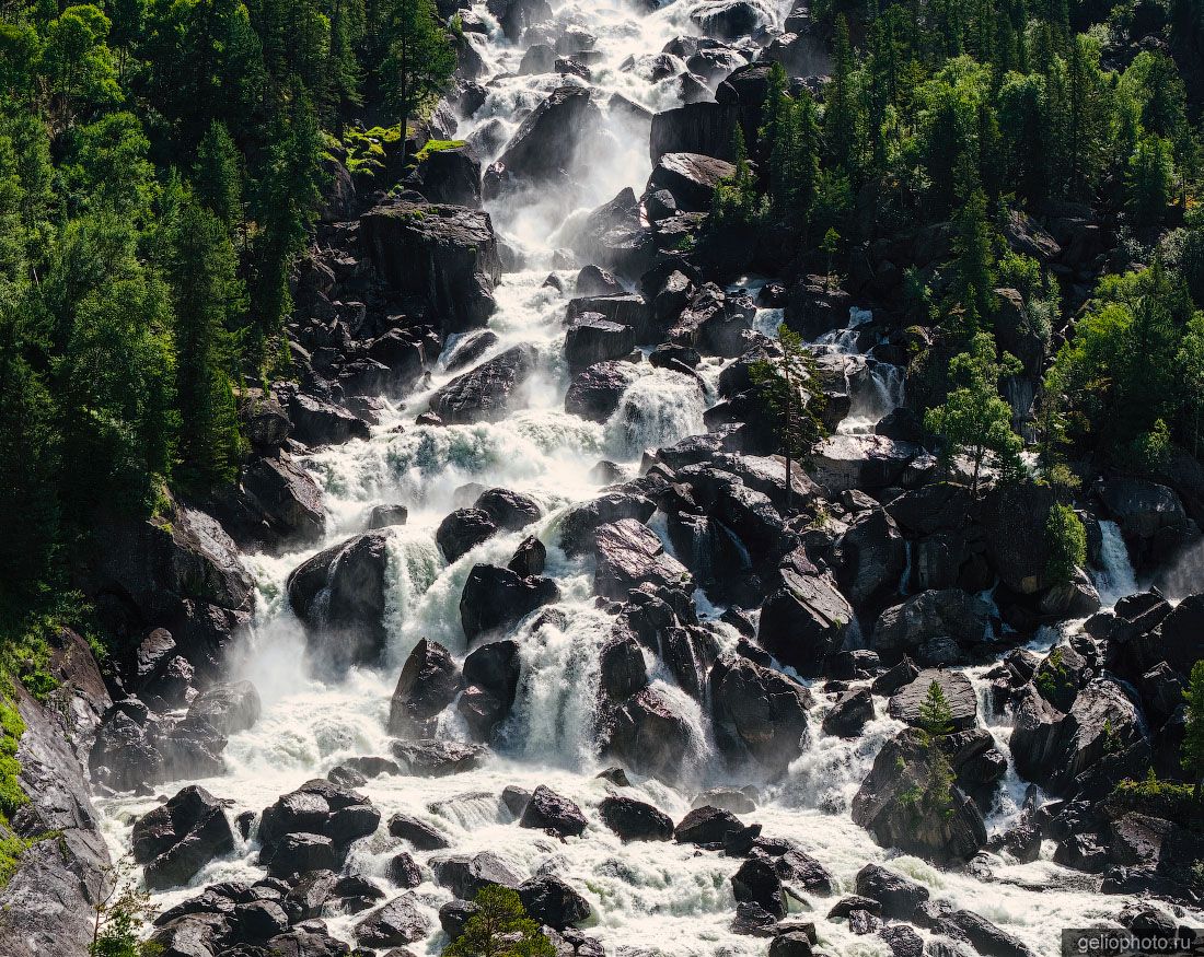 Водопад Учар летом с высоты фото