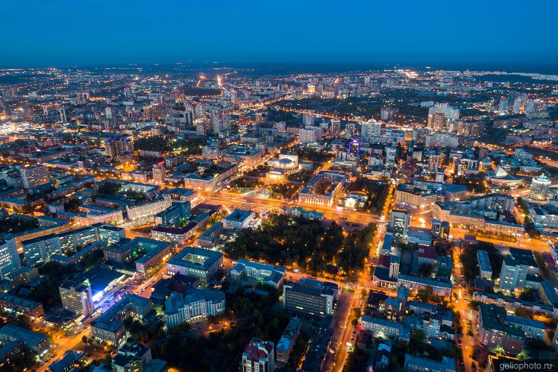 Центр Новосибирска с высоты вечером фото Gelio Центр Новосибирска с высоты вечером фото