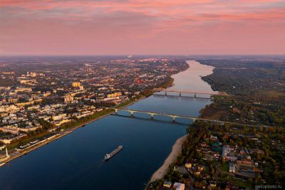 Река Волга в Ярославле фото