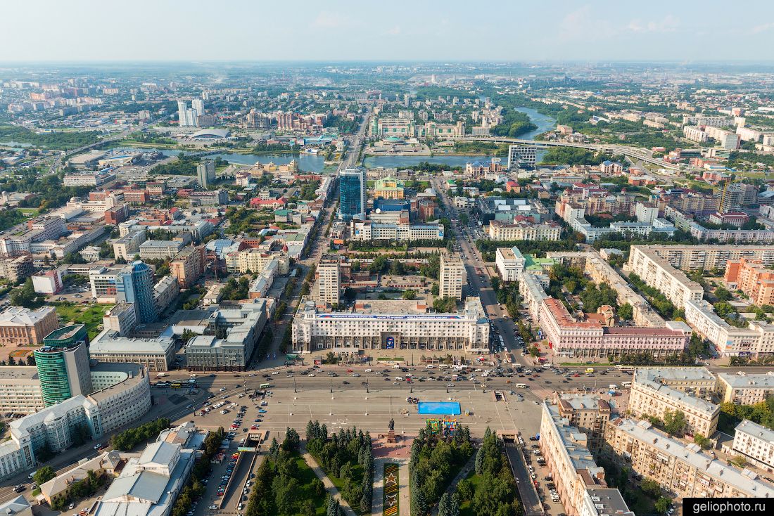 Площадь Революции в Челябинске фото