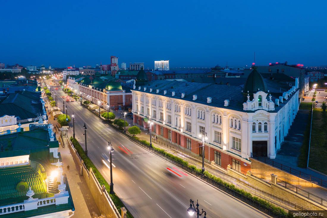 Ночная улица Ленина в Омске фото