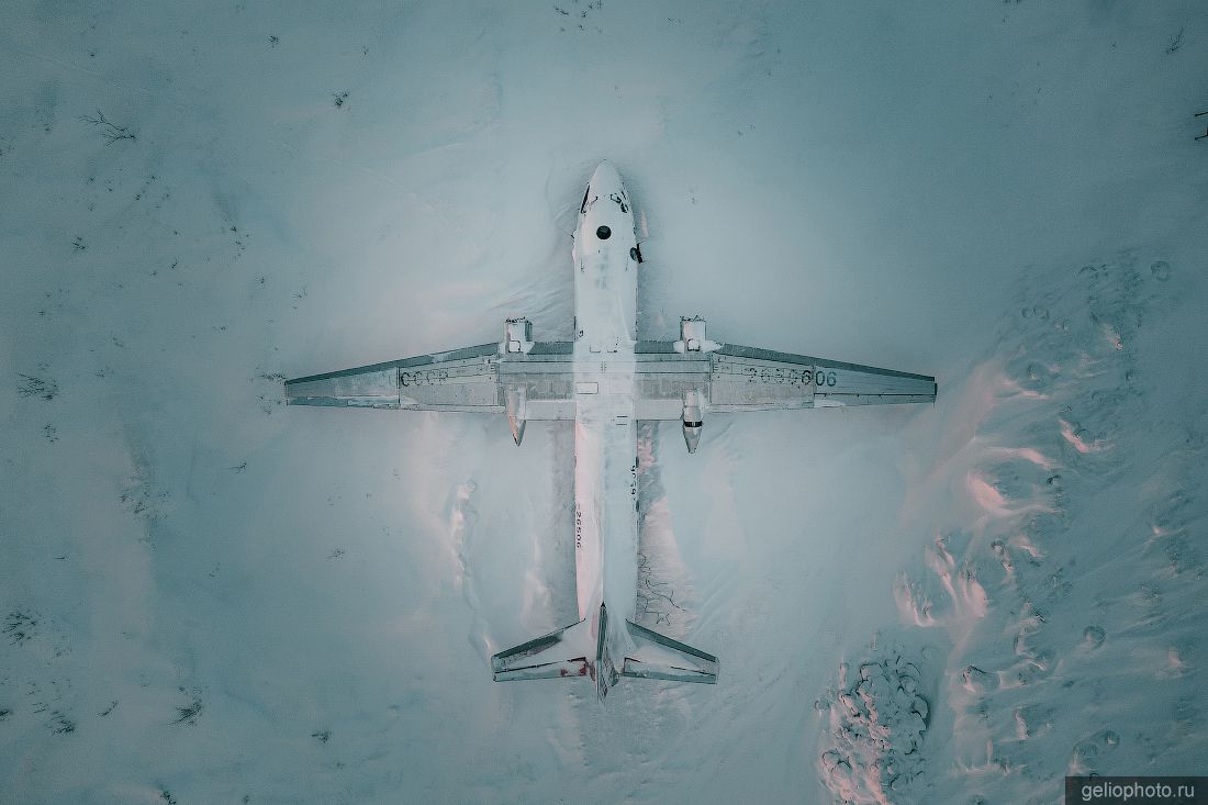 Ан-26 в аэропорту Хатанги фото
