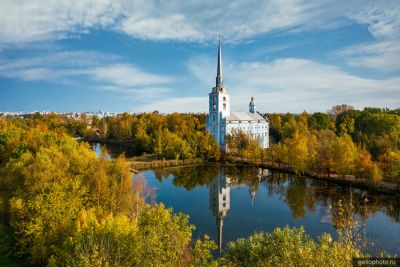 Петропавловский парк в Ярославле фото