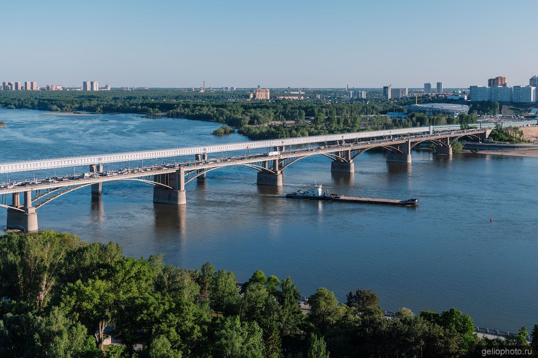 Октябрьский мост в Новосибирске с высоты фото