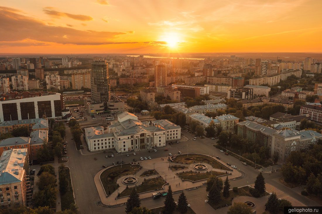 ДК Солдатова в Перми с высоты фото
