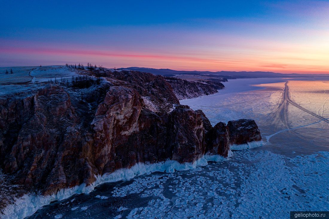 Мыс Саган-Хушун на Байкале фото