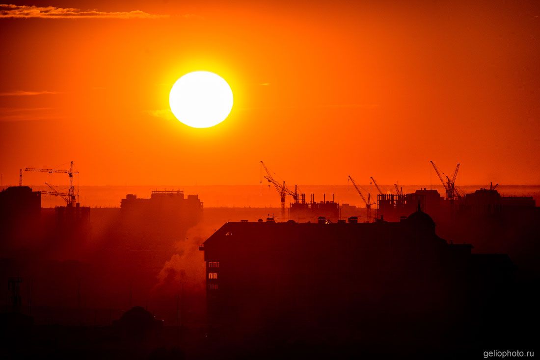 Вид на Омск на закате фото