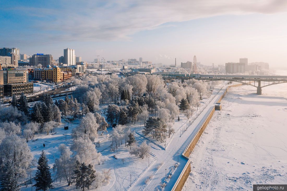 Михайловская набережная в Новосибирске зимой фото