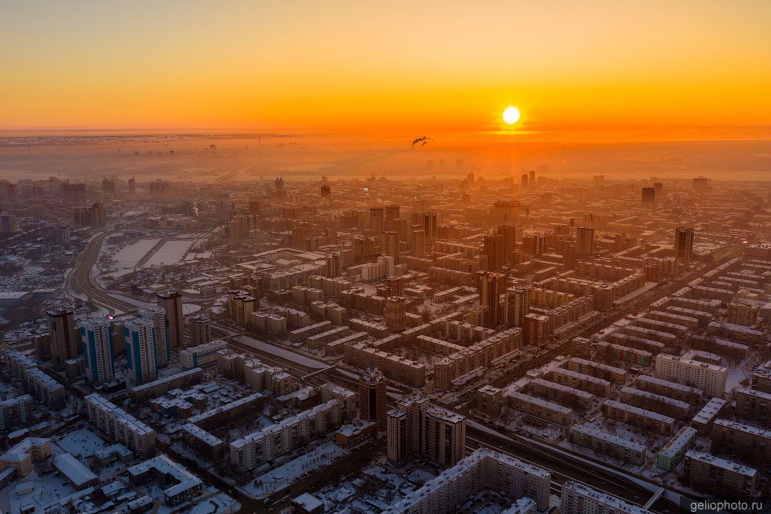 Зимний Новосибирск на закате с высоты фото