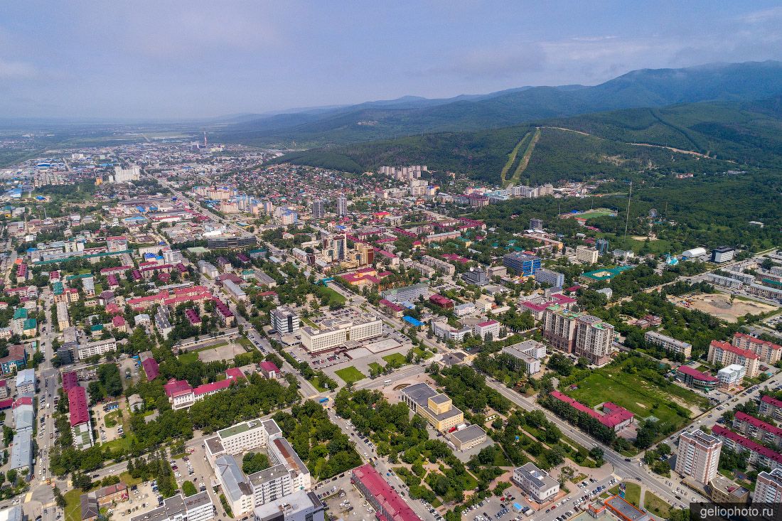 Центр Южно-Сахалинска с высоты фото