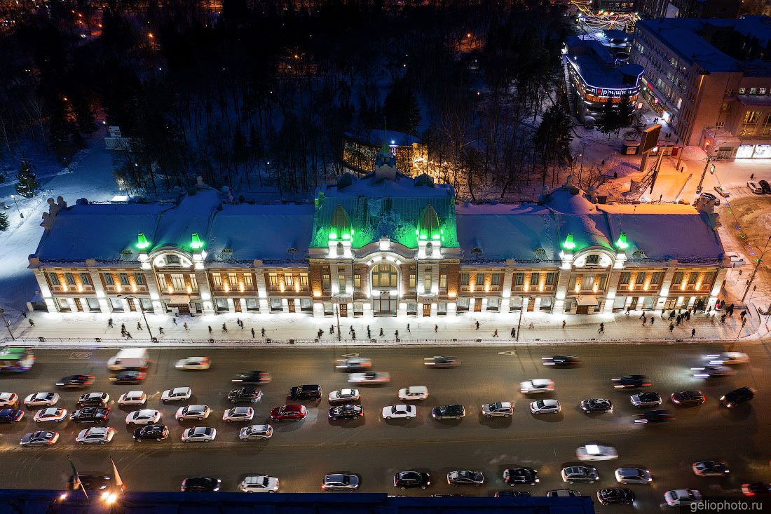 Краеведческий музей в Новосибирске с высоты фото