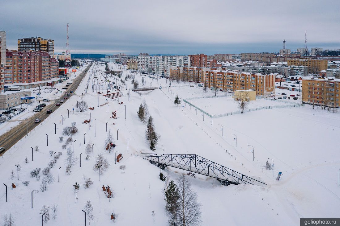 Набережная Газовиков на реке Чибью в Ухте зимой фото