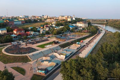 Скейт-парк на набережной Оренбурга фото