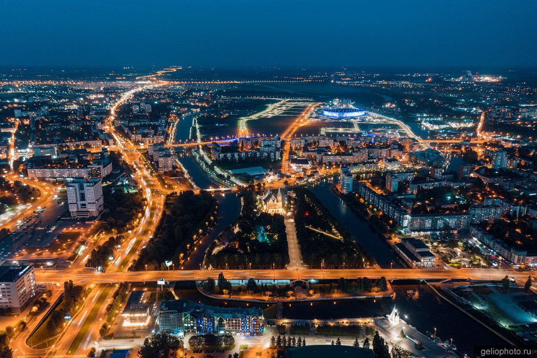 Центр ночного Калининграда с высоты фото