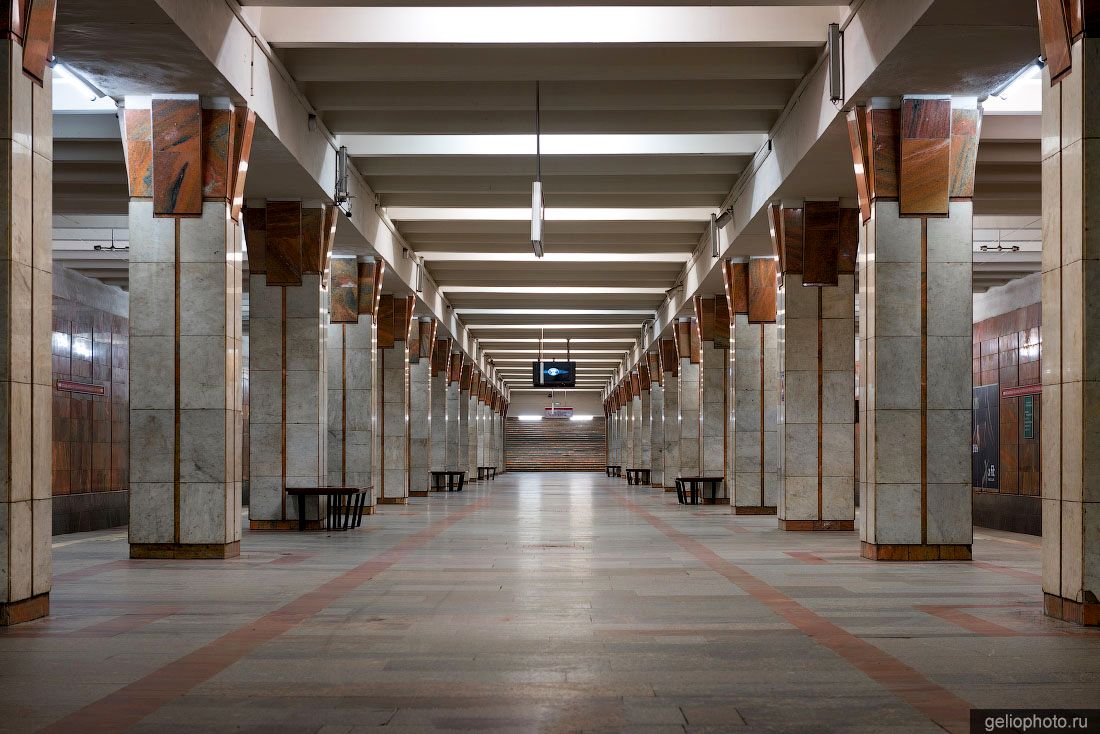 Станция метро Октябрьская в Новосибирске фото