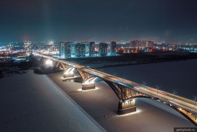 Молитовский мост в Нижнем Новгороде ночью фото
