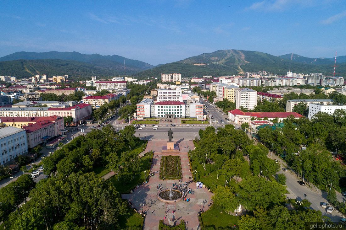 Площадь Ленина в Южно-Сахалинске фото