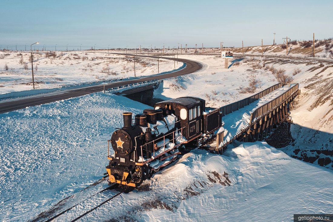 Паровоз Гр-274 в Норильске зимой фото