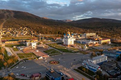 Площадь Победы в Южно-Сахалинске с высоты фото