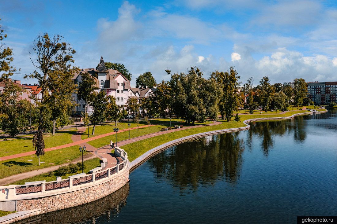 Набережная верхнего пруда в Калининграде фото