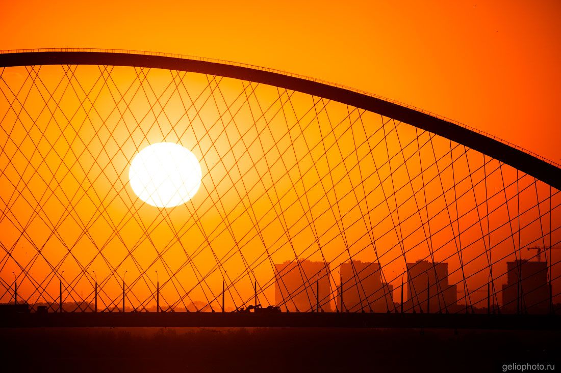 Бугринский мост в Новосибирске на закате фото
