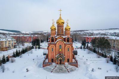Храм Святой Троицы в Осинниках фото
