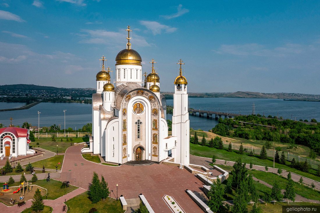 Кафедральный собор Вознесения Христова в Магнитогорске фото