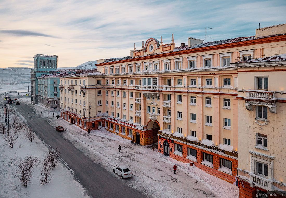 Сталинка на Ленинском проспекте 3 в Норильске фото