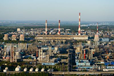 Завод Нижнекамскнефтехим фото