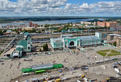 Железнодорожный вокзал Новосибирска фото